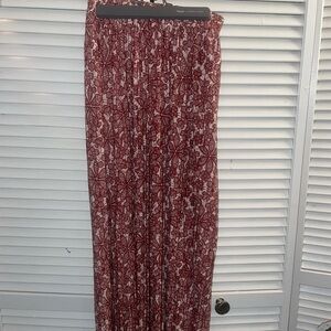 Women's Red Floral Pleated Maxi Skirt